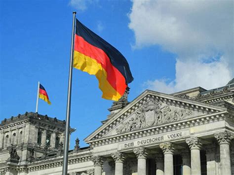 A­l­m­a­n­ ­m­a­h­k­e­m­e­d­e­n­ ­­a­k­r­e­d­i­t­e­­ ­k­r­i­z­i­